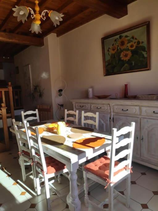 Maison Cosy Et Conviviale, Le B7 Besset Exterior photo