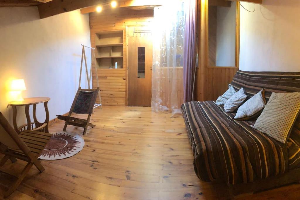 Maison Cosy Et Conviviale, Le B7 Besset Exterior photo
